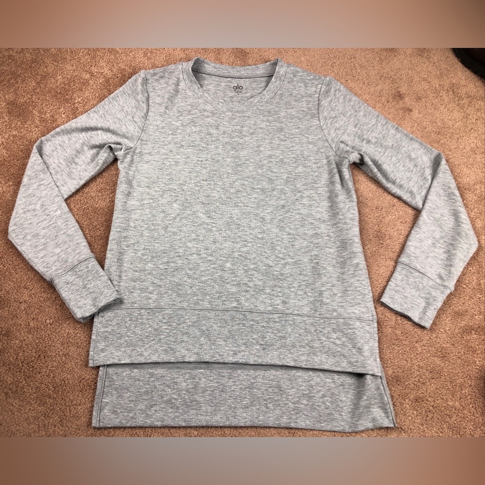 Alo Light Grey Long Sleeve Top Size Small